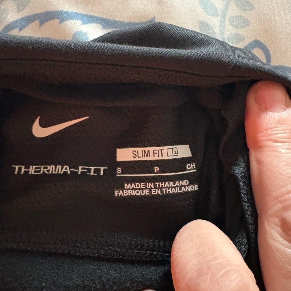 Nike Therma-Fit Black Sweater
